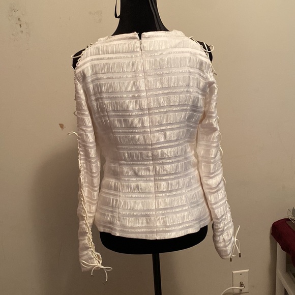 Asilio Top - Picture 3 of 3